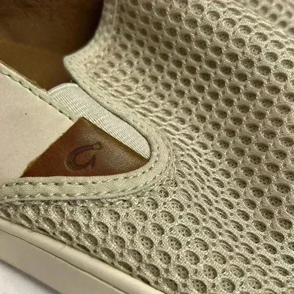 OluKai Pehuea Tapa Beige Tan Women’s 8 Breathable Casual Slip-On Sneaker Shoe - Picture 2 of 5